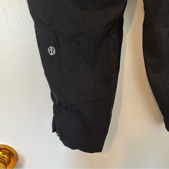 Lululemon Dance Studio Crop Womens 6 Black - Picture 5 of 10